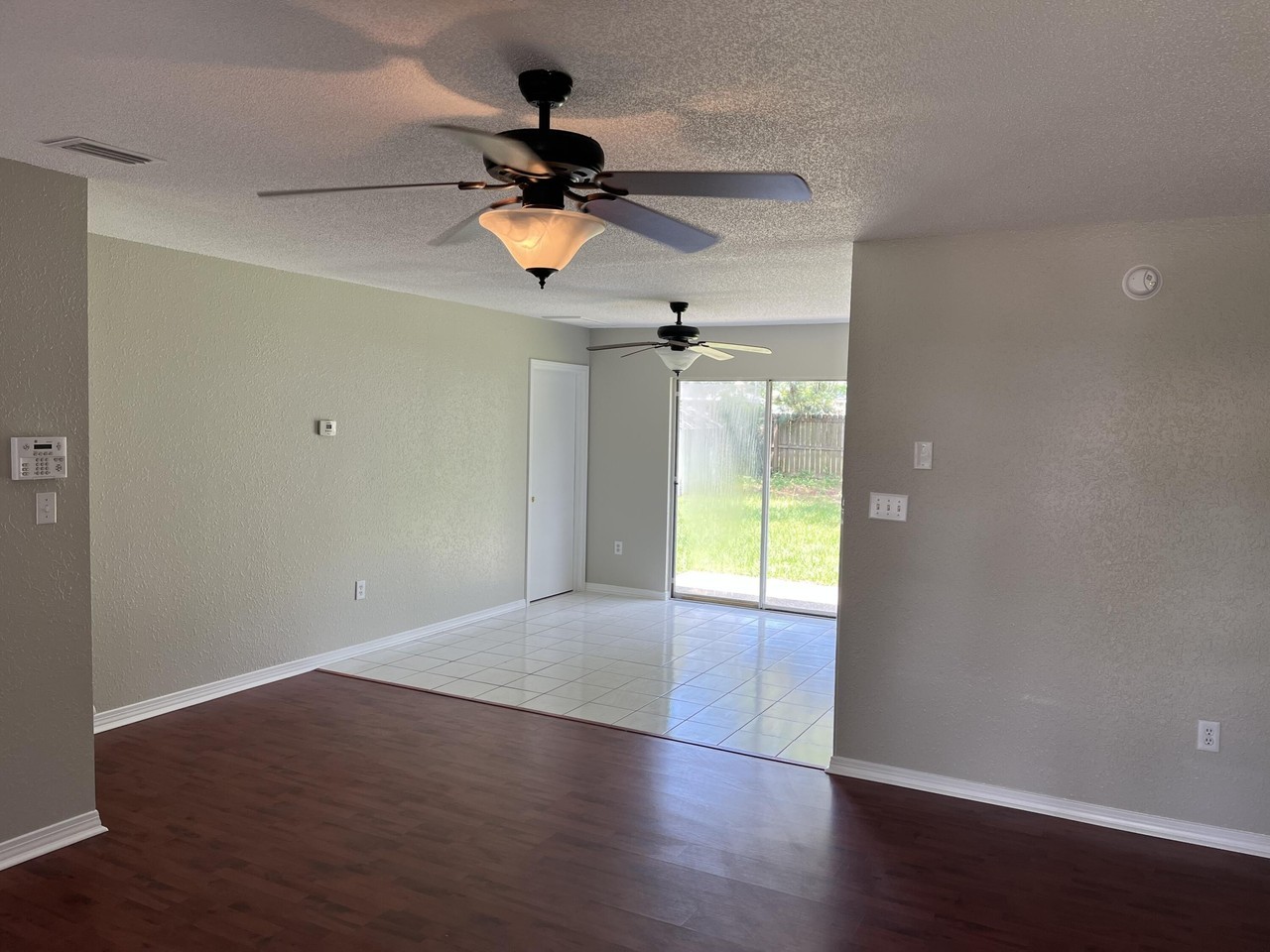 114 Oak Terrace Dr - Photo 2 of 12