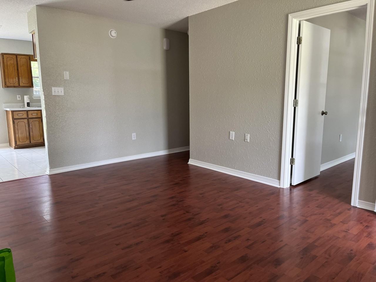 114 Oak Terrace Dr - Photo 4 of 12