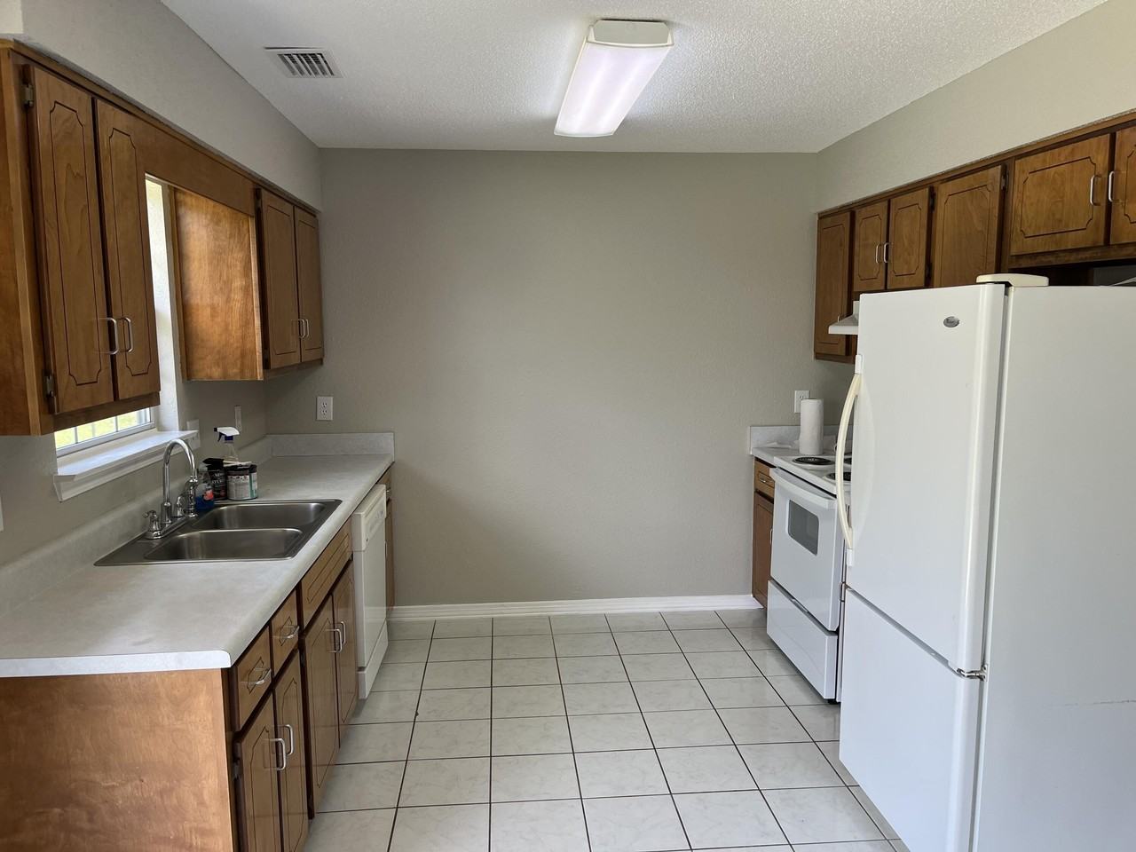 114 Oak Terrace Dr - Photo 5 of 12