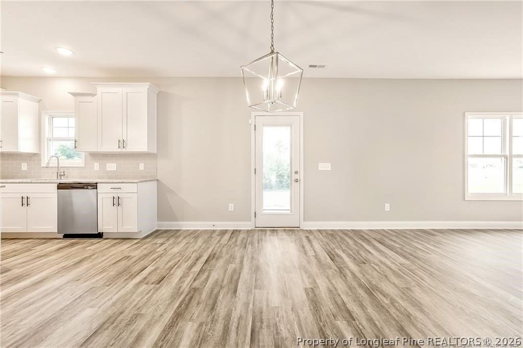 1922 Bluffside Dr - Photo 5 of 29
