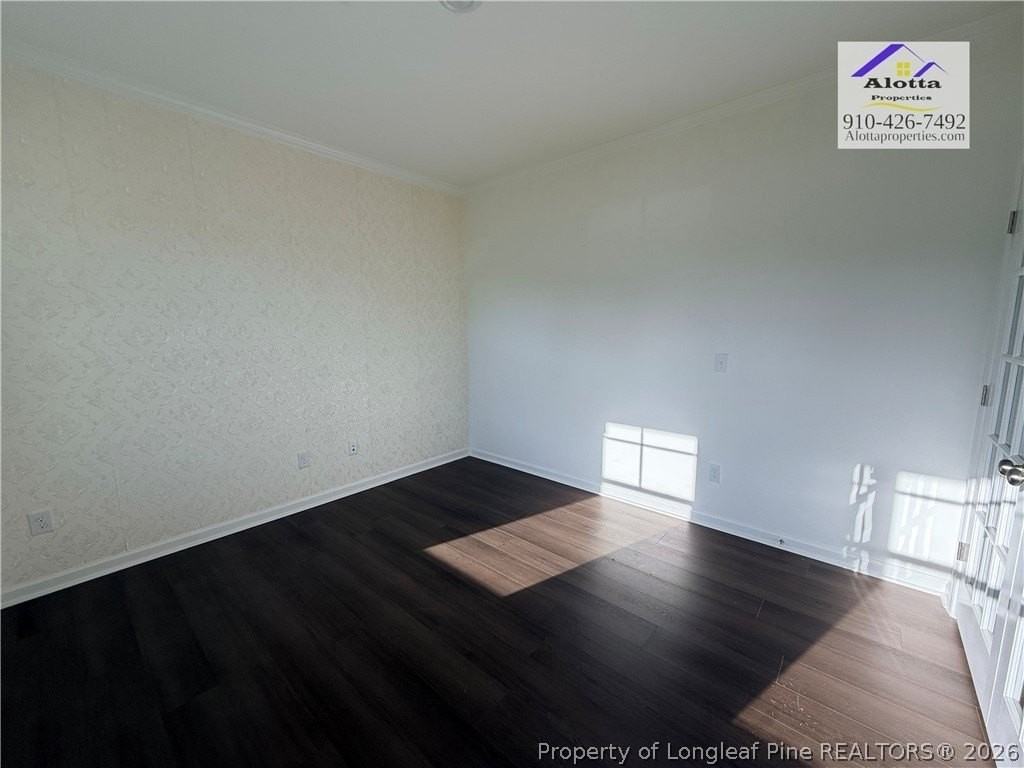 156 Hanover Dr - Photo 3 of 27