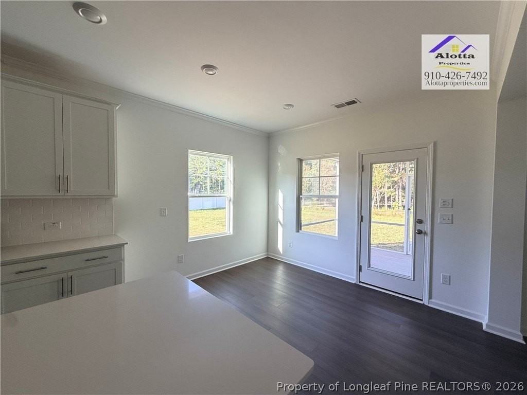 156 Hanover Dr - Photo 7 of 27