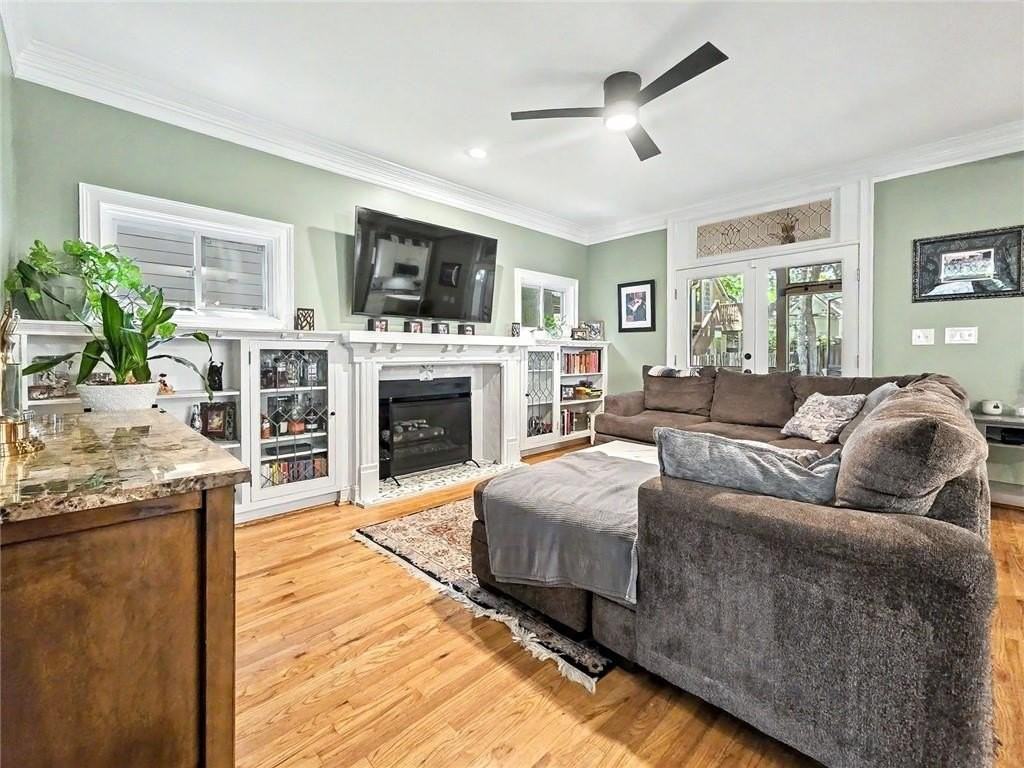 324 Brooks Ave Ne - Photo 6 of 37
