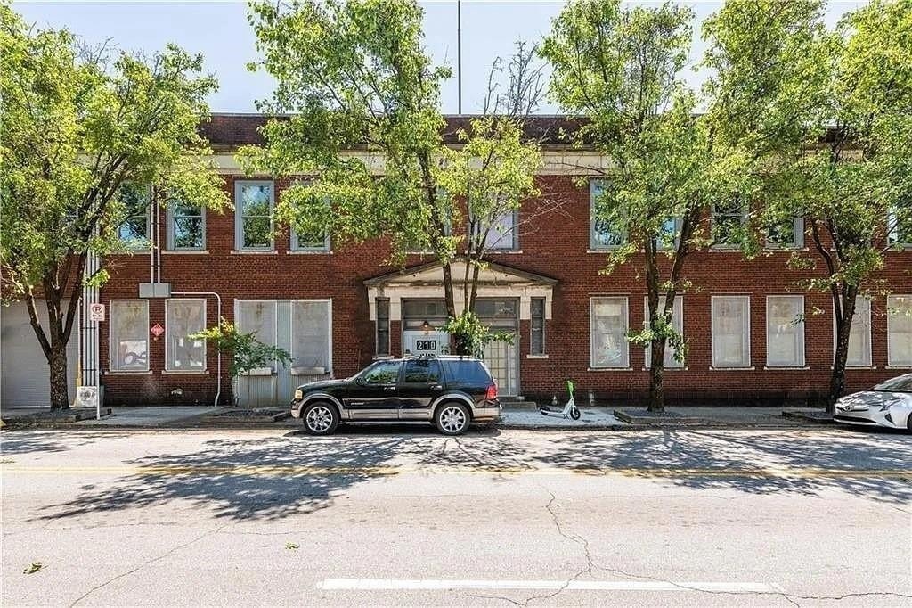 210 Walker St Sw #1 - Photo 2 of 17