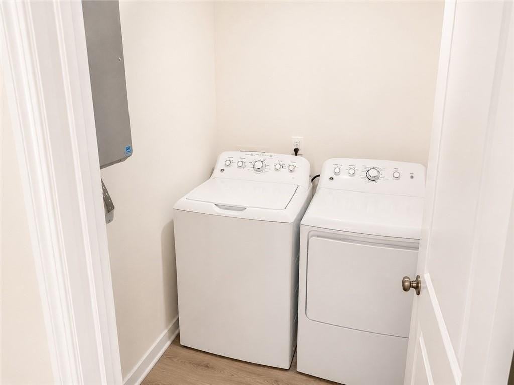 888 Coleman St Sw - Photo 5 of 15