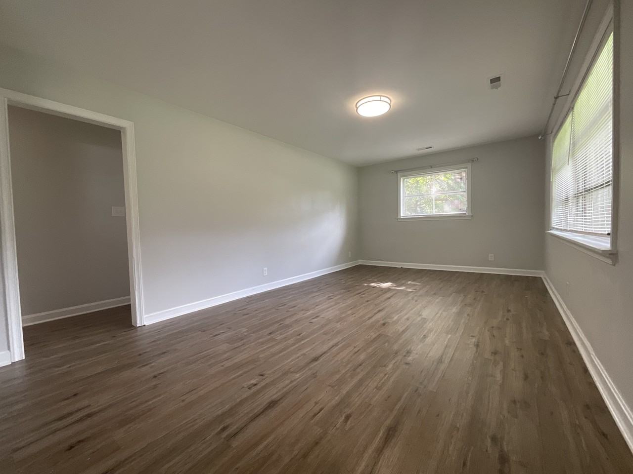 5021 Ryandale Rd - Photo 2 of 33