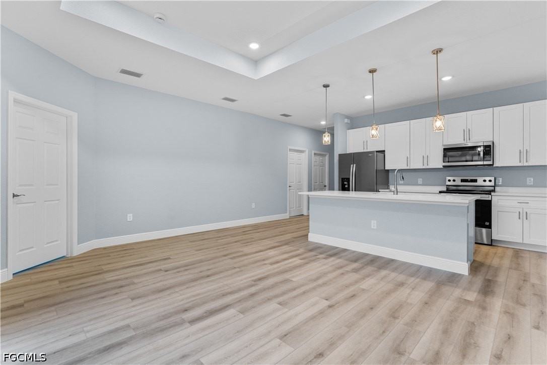 702 Broadway Ave - Photo 7 of 19