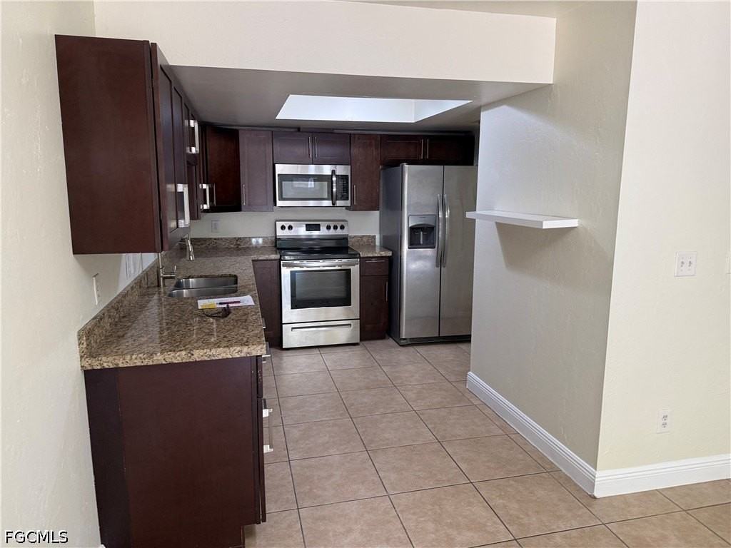 1225 Se 24th Ave #A - Photo 4 of 20
