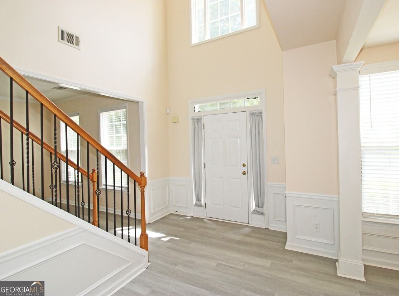 8155 Cavendish Pl - Photo 5 of 39