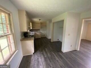 322 Parkway Pl - Photo 3 of 9