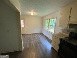 322 Parkway Pl - Photo 4 of 9