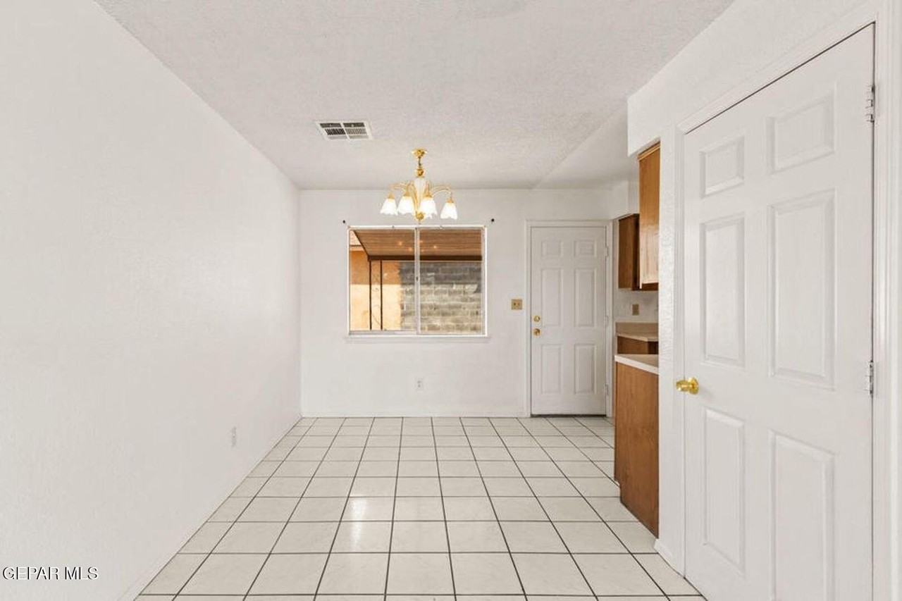 11701 Henry Phipps Dr - Photo 3 of 20