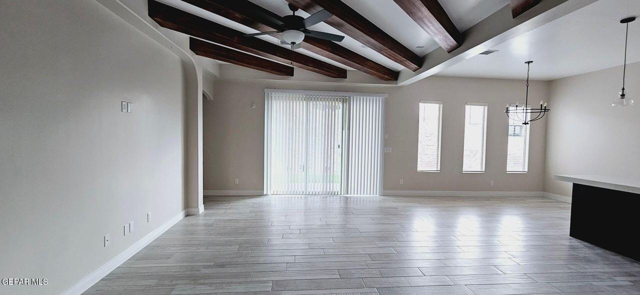 1822 Bridle Pl - Photo 4 of 24