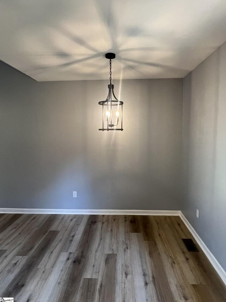 121 Mountain View Ave - Photo 3 of 15
