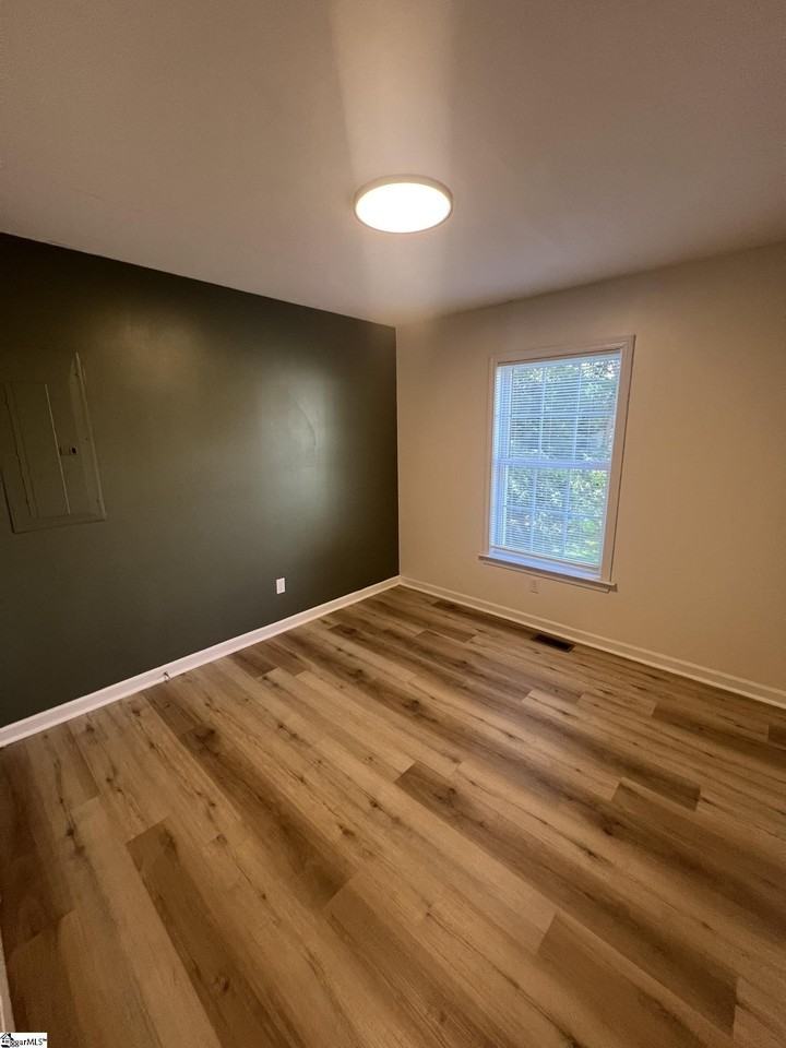 121 Mountain View Ave - Photo 7 of 15