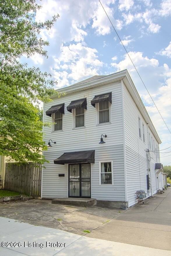 1000 E Caldwell St #3 - Photo 2 of 30