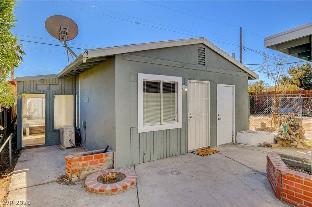 4619 Garden Pl - Photo 3 of 12