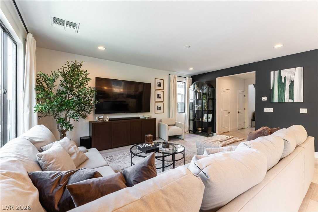 10010 Pasque Flower Ct - Photo 4 of 33
