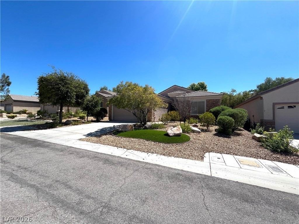 2527 Stardust Valley Dr - Photo 2 of 50