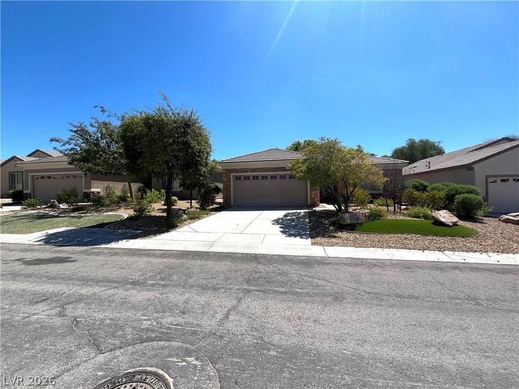 2527 Stardust Valley Dr - Photo 3 of 50
