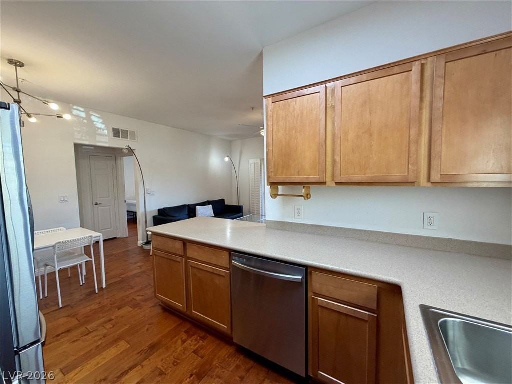2291 W Horizon Ridge Pkwy #1101 - Photo 6 of 20