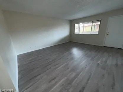 2680 Karen Ave #4 - Photo 6 of 9