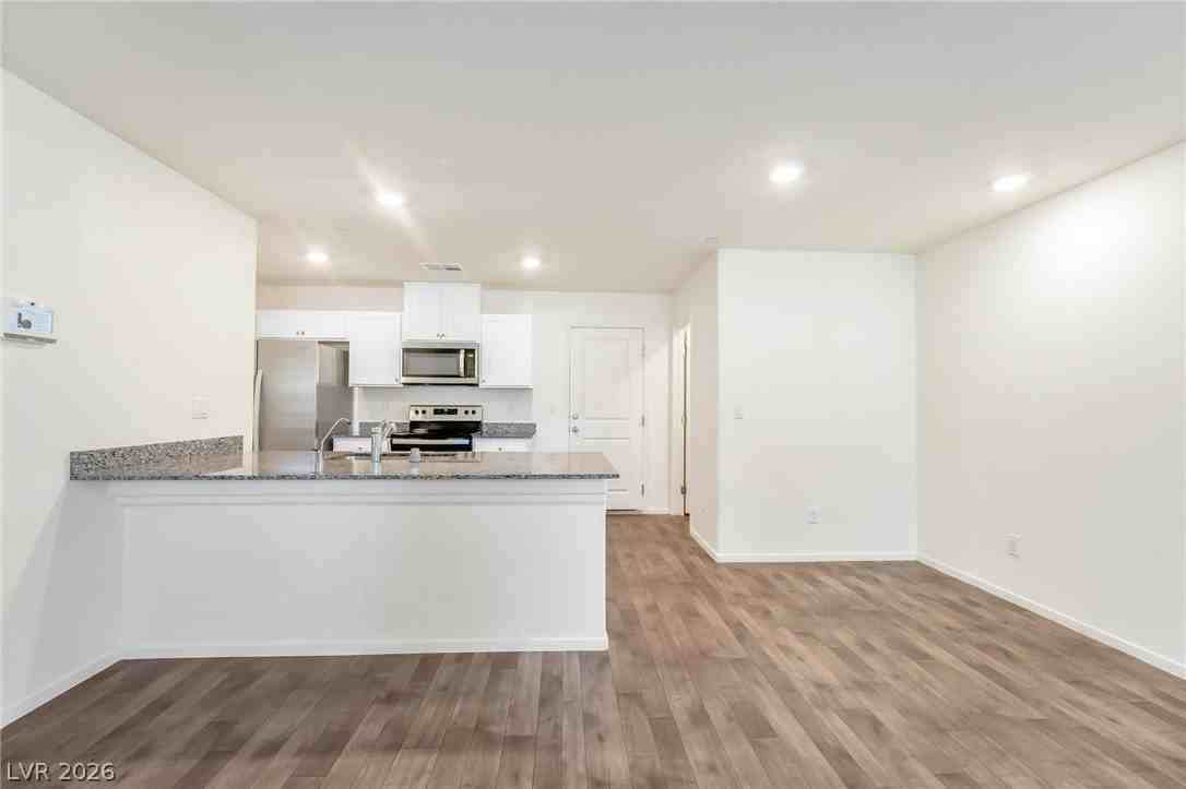 1127 Ruby Sparrow St - Photo 7 of 23