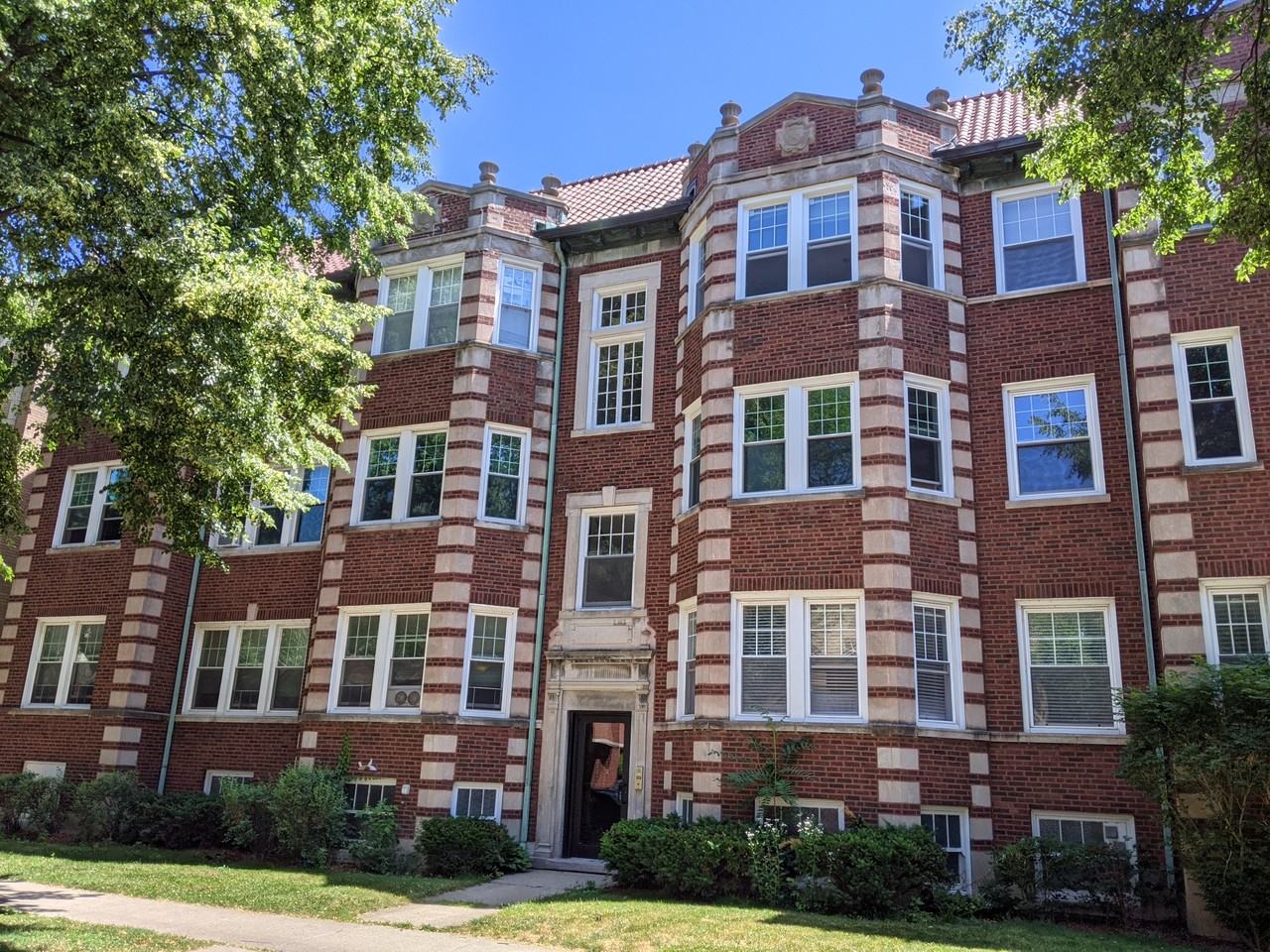 325 Kedzie St #331-2 - Photo 2 of 11