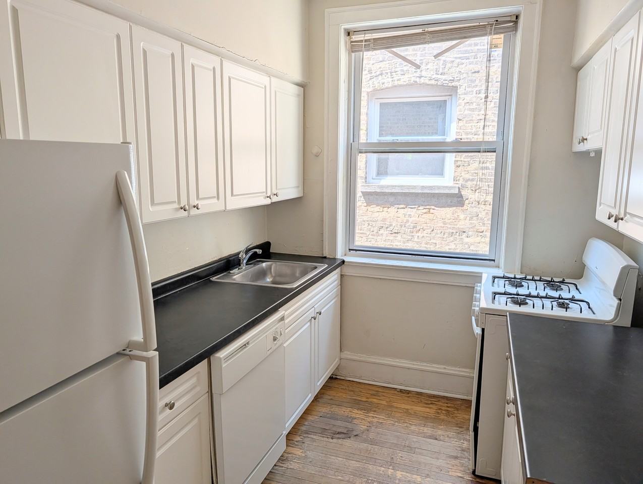 325 Kedzie St #331-2 - Photo 7 of 11