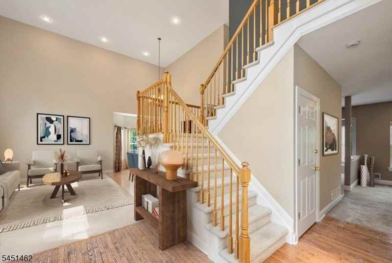 23 Hill Hollow Rd - Photo 2 of 29