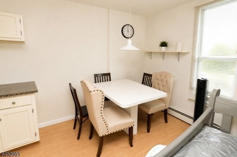 833 Main St Apt E - Photo 6 of 18