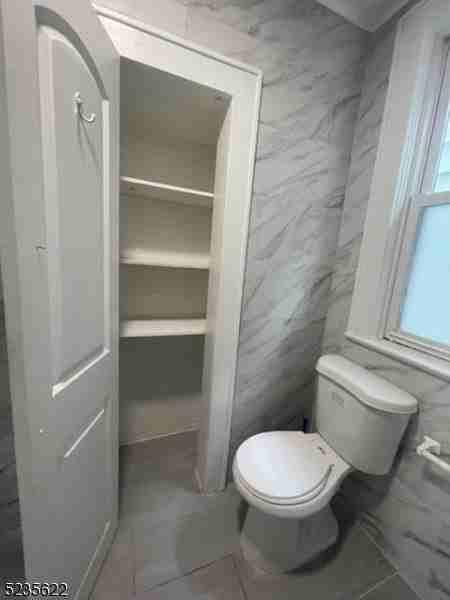 140 Hoyt St #2 - Photo 5 of 11