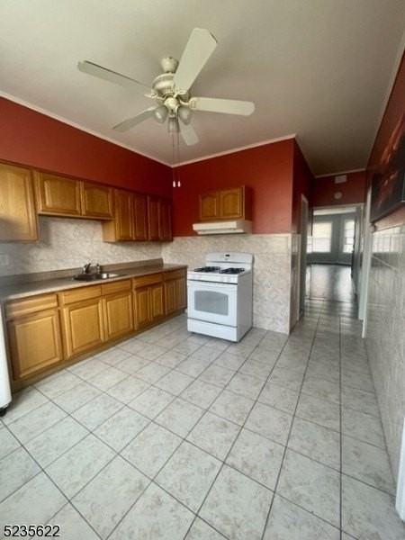 140 Hoyt St #2 - Photo 6 of 11