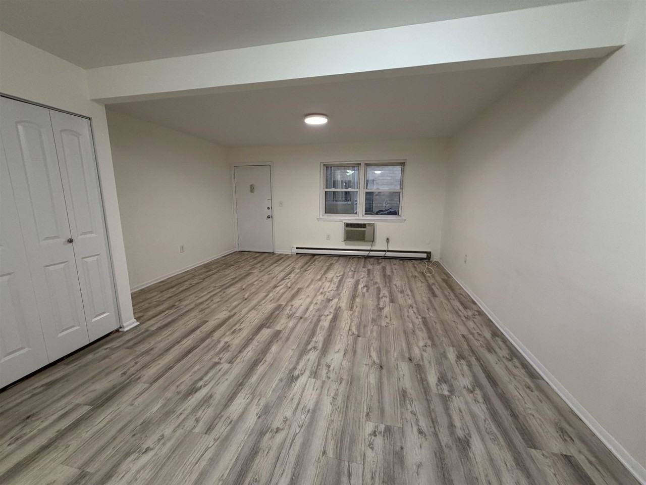 81 70th St #1 - Photo 5 of 16