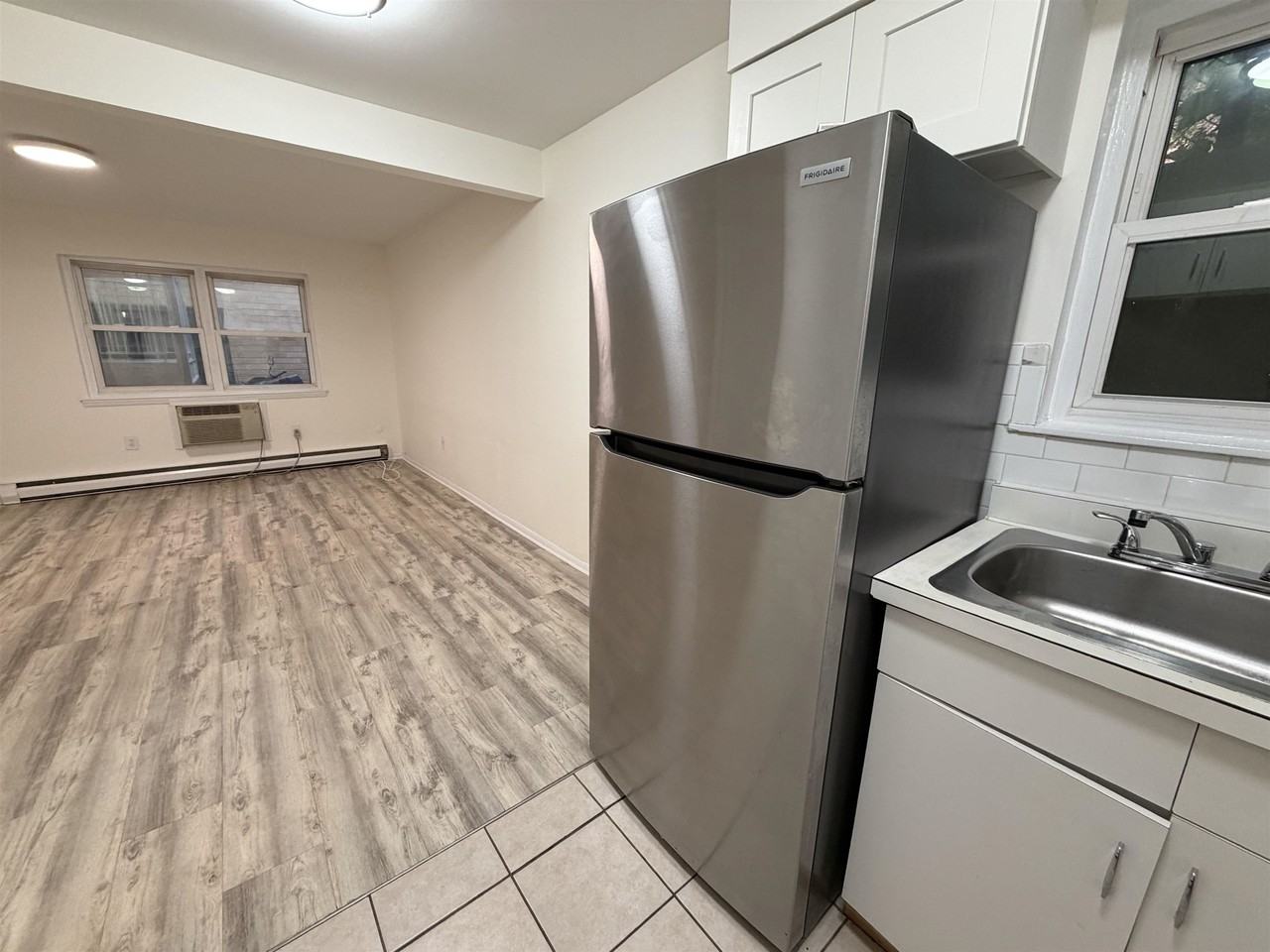 81 70th St #1 - Photo 6 of 16