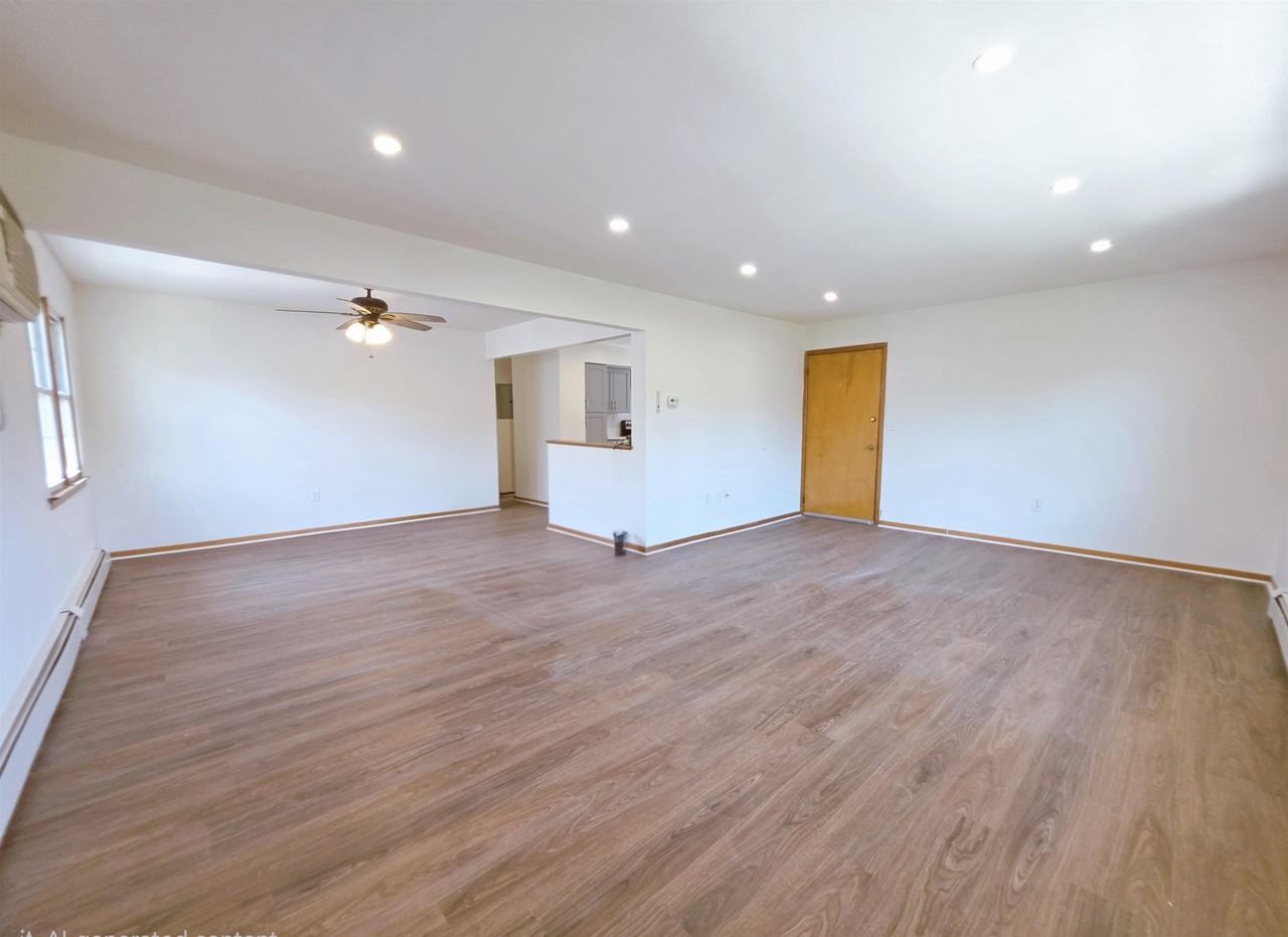 295 Paulanne Ter #2 - Photo 4 of 18