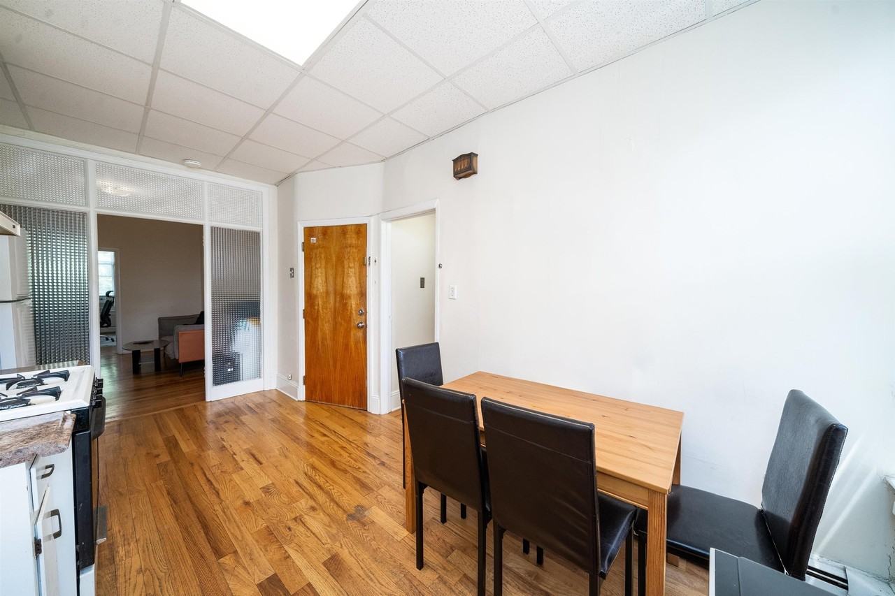521 Jefferson St #3 - Photo 5 of 14