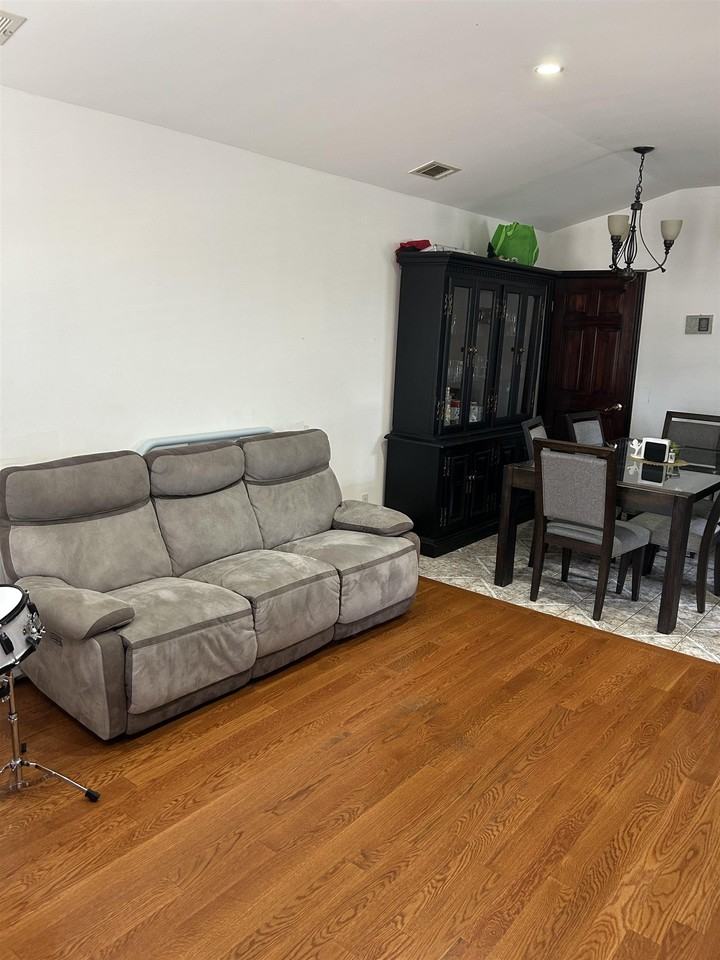 414 Cliff St #2 - Photo 2 of 9