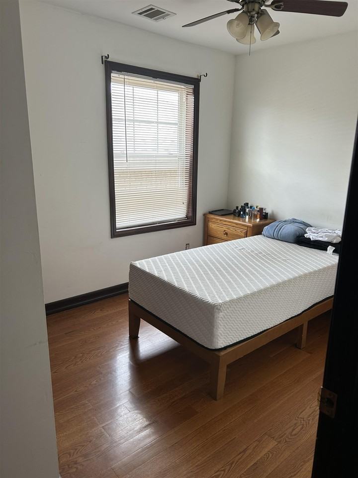 414 Cliff St #2 - Photo 5 of 9
