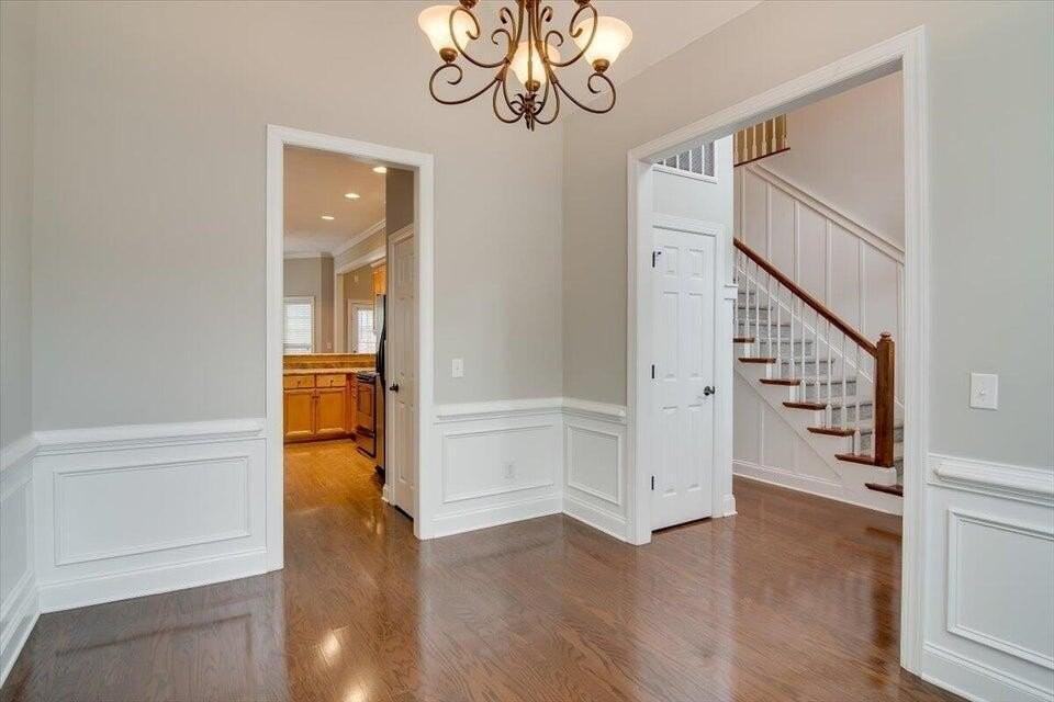 2507 Grier Cir - Photo 5 of 38