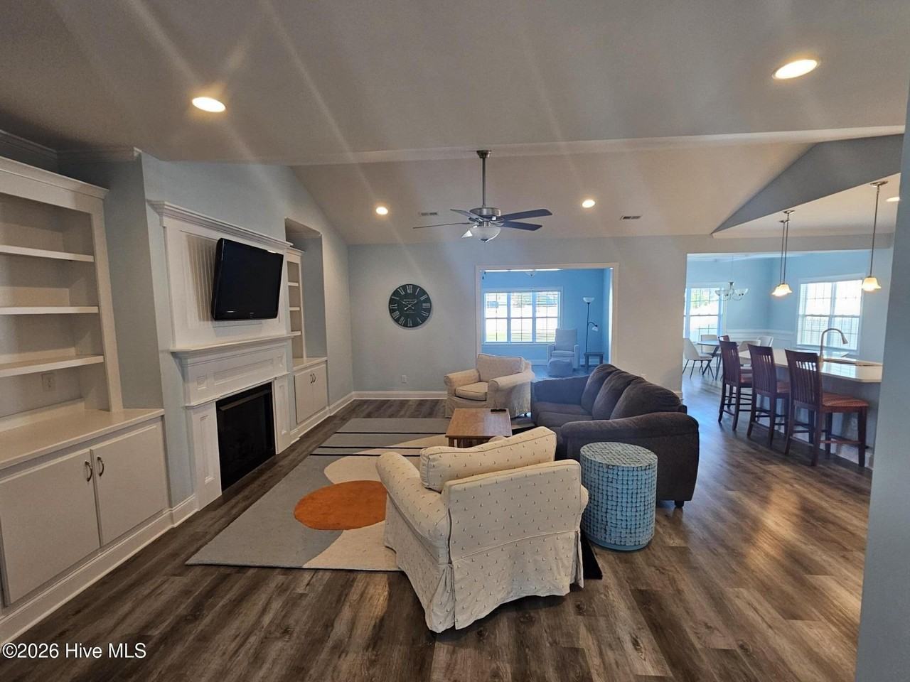 312 Lightning Bug Ln - Photo 6 of 50