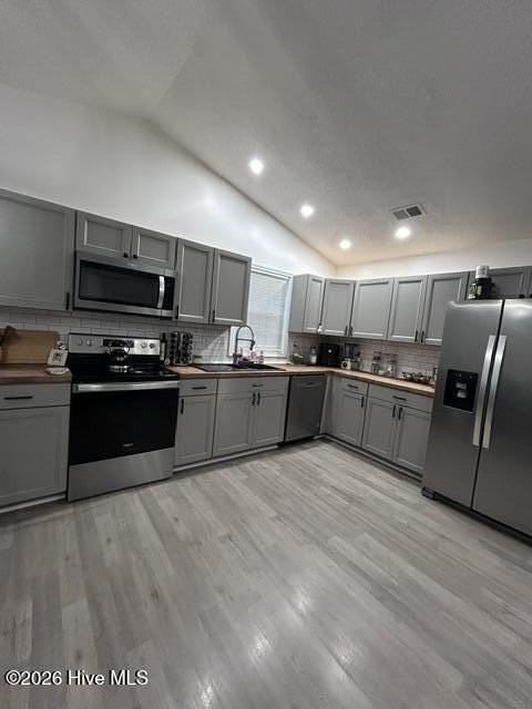 101 Cottonwood Ct - Photo 4 of 25