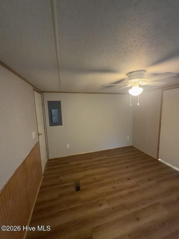 115 Crosslake Ln - Photo 4 of 9