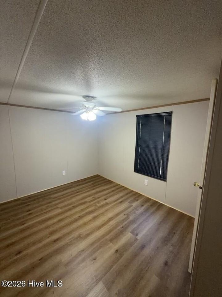 115 Crosslake Ln - Photo 6 of 9