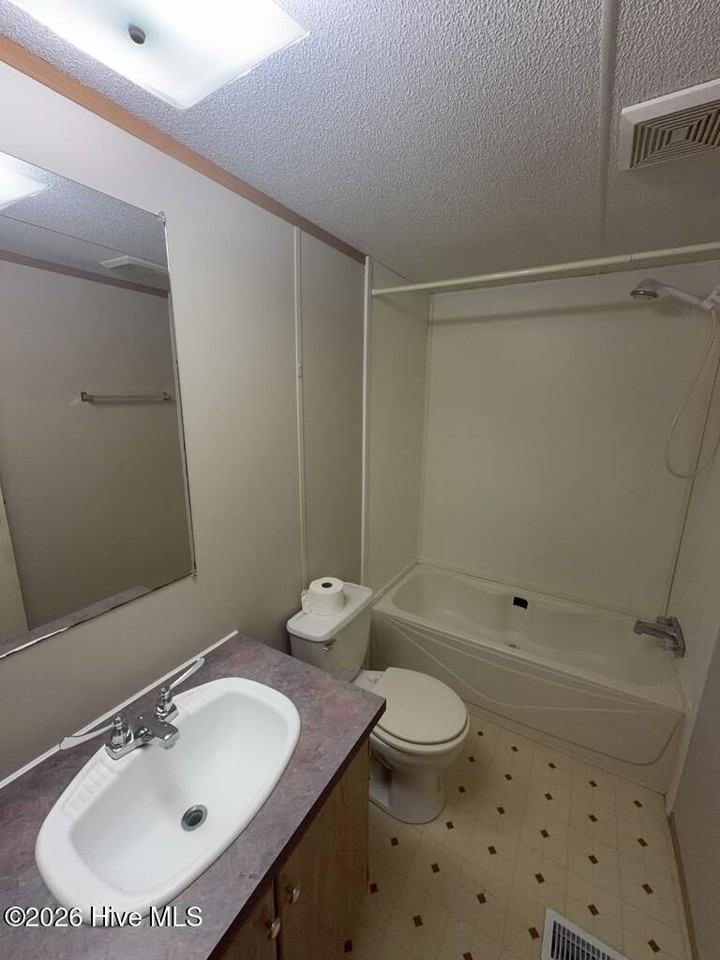 115 Crosslake Ln - Photo 7 of 9