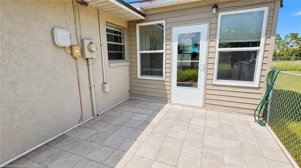 1803 Roberta Ave - Photo 3 of 15