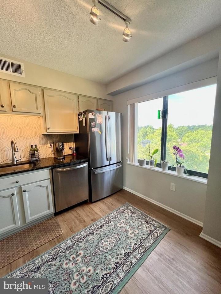3310 N Leisure World Blvd - Photo 3 of 23