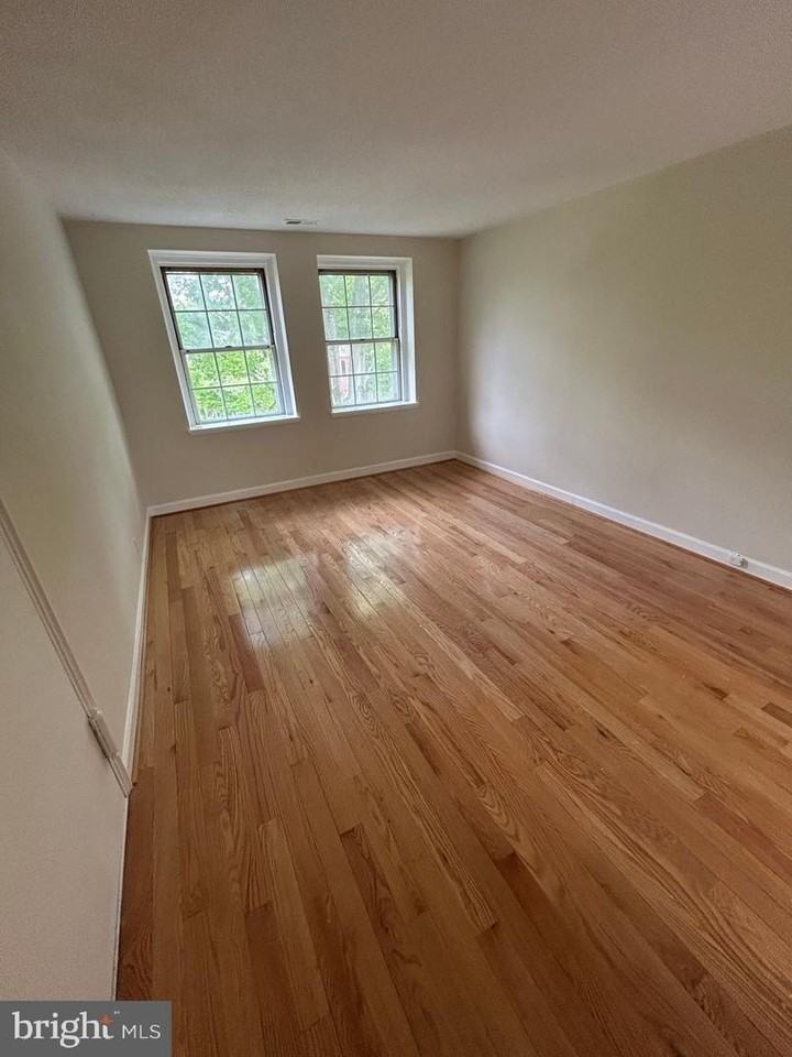 4838 28th St S - Photo 5 of 12