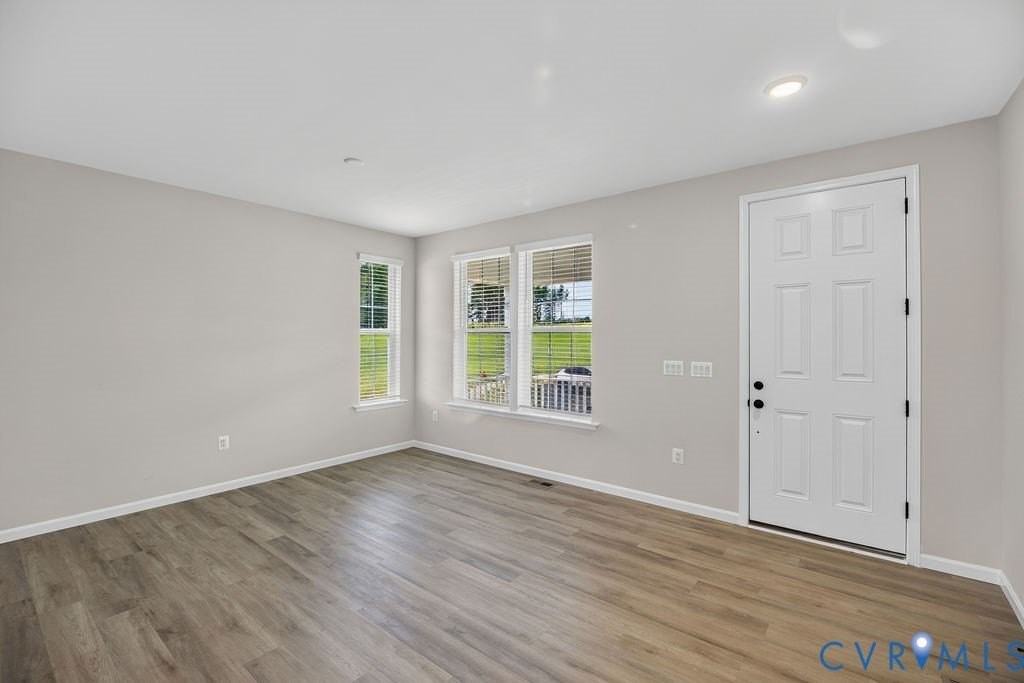 7040 Paine Pl - Photo 4 of 46