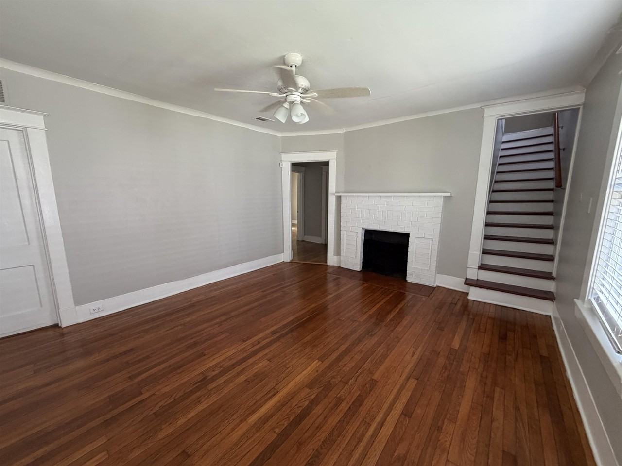 2078 Walker Ave - Photo 2 of 13